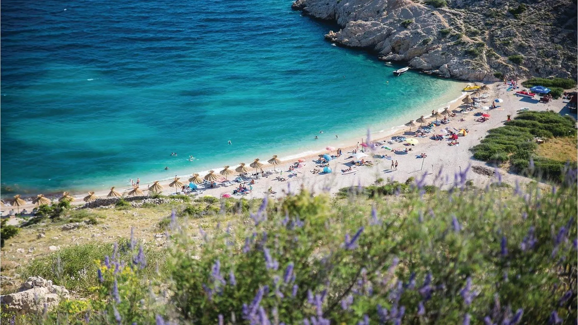 Beach Front Apartment In Stara Baska With Kitchen 0*,